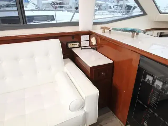 Carver 355 Aft Cabin