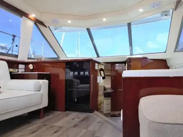 Carver 355 Aft Cabin