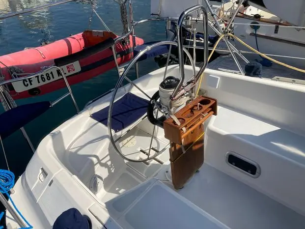 1993 Hunter 33.5