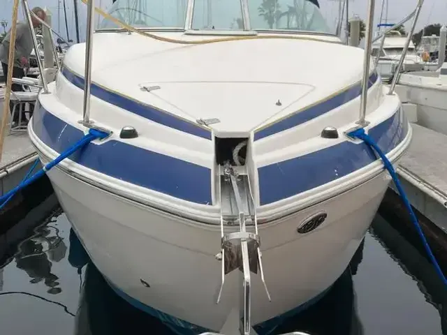 Rinker 270 Fiesta Vee