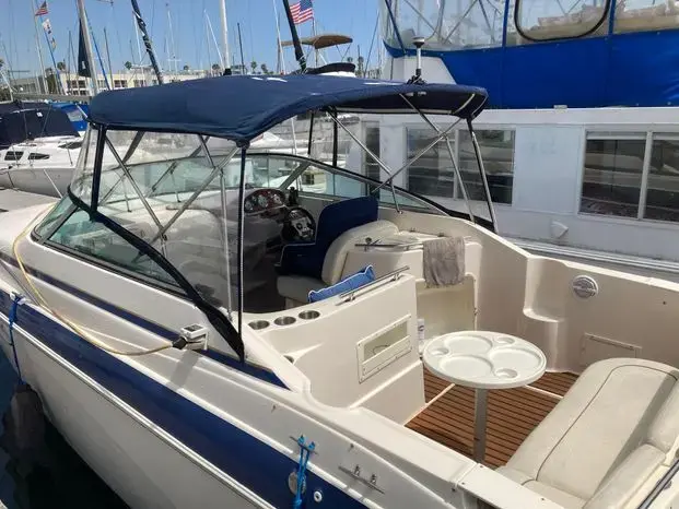 2004 Rinker 270 fiesta vee