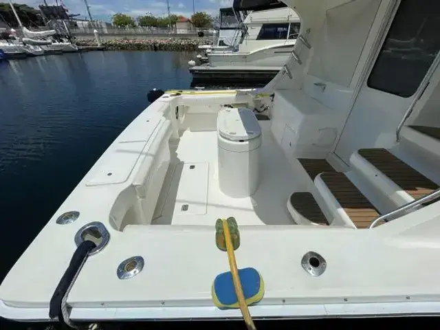 Luhrs 34 Convertible