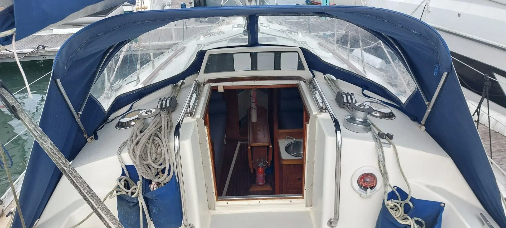 1988 Moody 31 mkii bilge keel