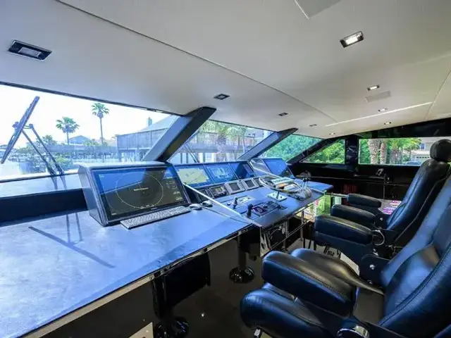 Broward 108 Raised Pilothouse