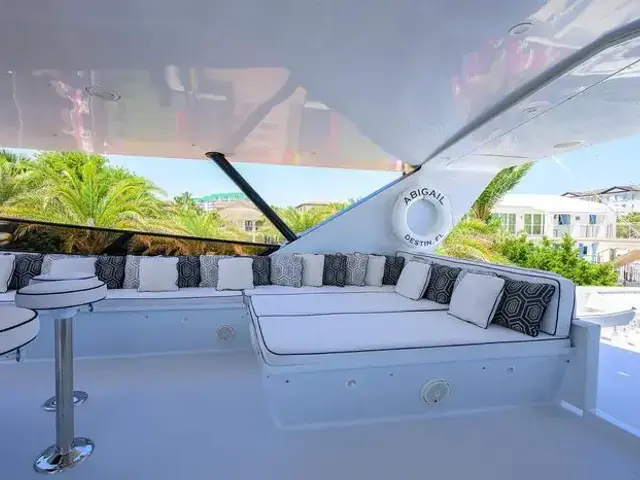 Broward 108 Raised Pilothouse