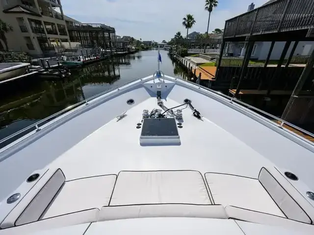 Broward 108 Raised Pilothouse