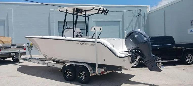 2025 Aquasport 2200 center console