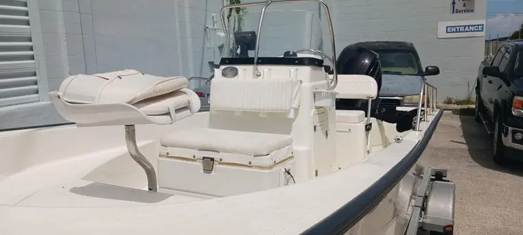 2015 Boston Whaler 170 montauk