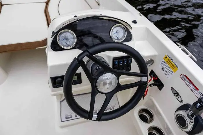 2025 Stingray 182 sc outboard