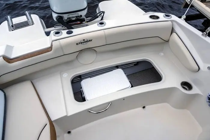 2025 Stingray 182 sc outboard