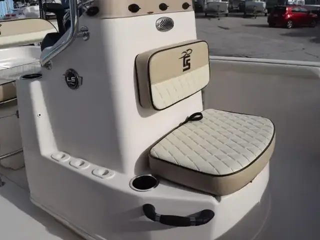 Carolina Skiff 19 LS