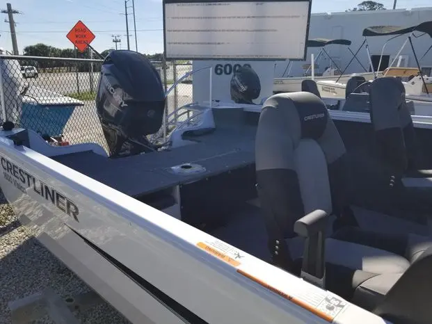 2023 Crestliner 1600 vision