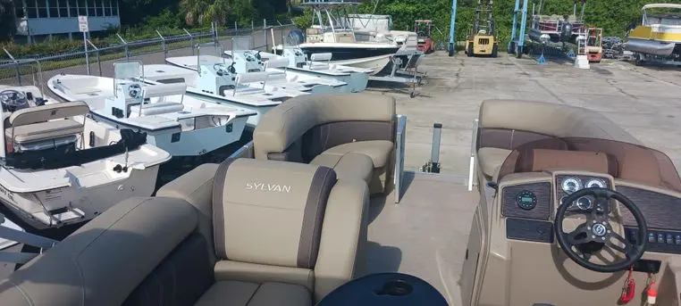 2022 Sylvan mirage cruise 820