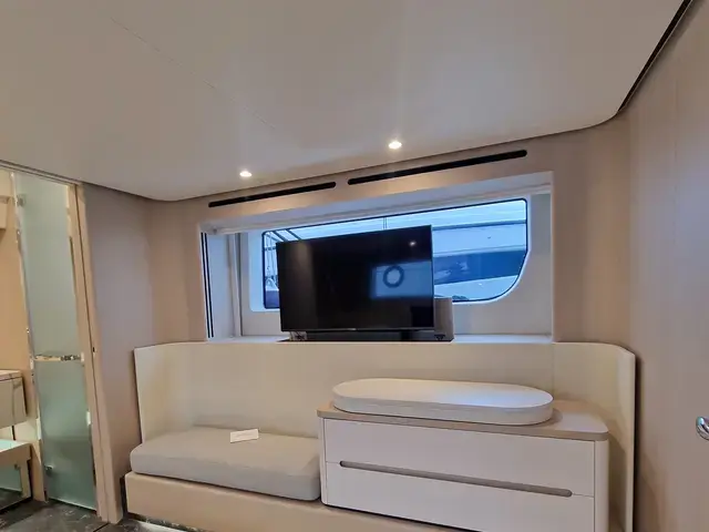 Azimut 68 Flybridge