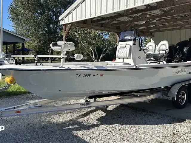 Blue Wave Boats Pure Bay 2200