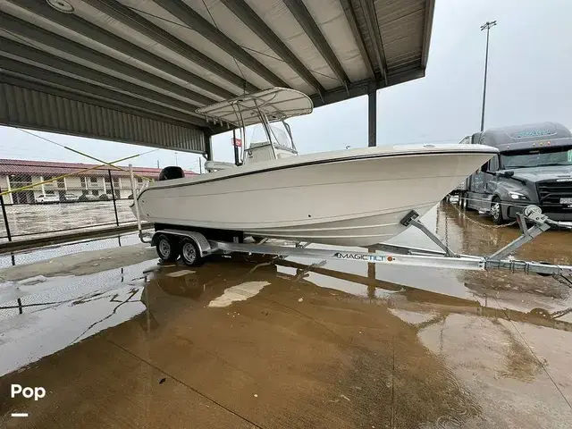 Cobia Boats 237 CC