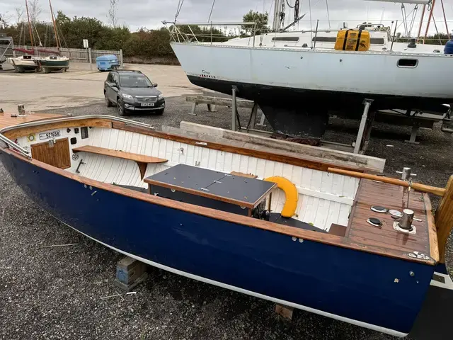 Classic 20' Motor Launch