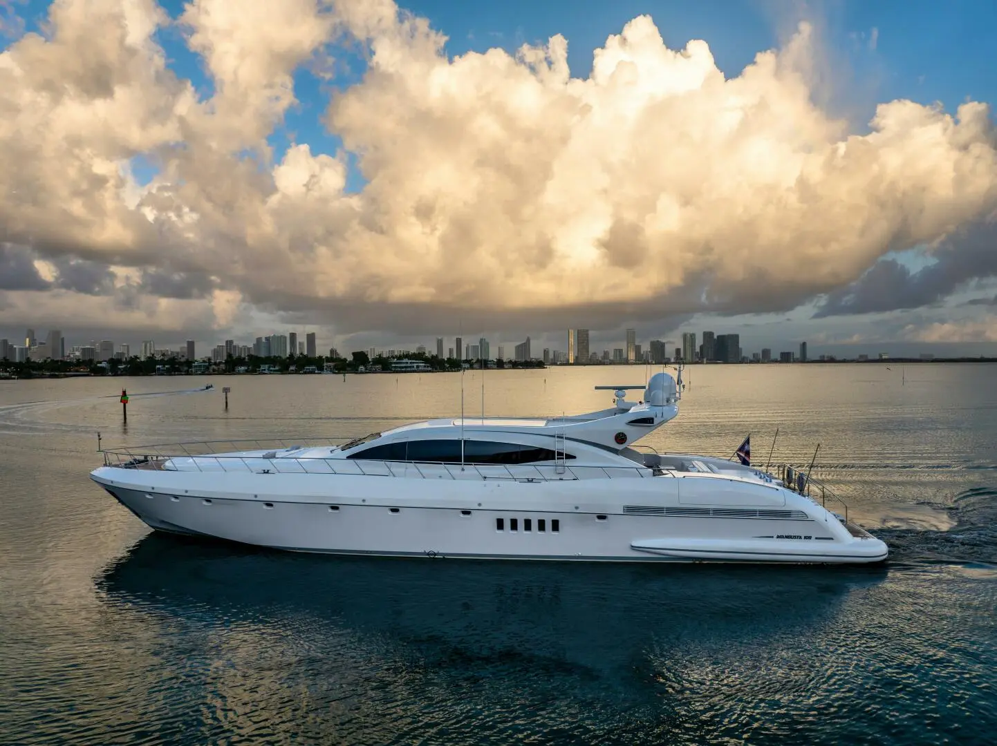 2005 Mangusta 108