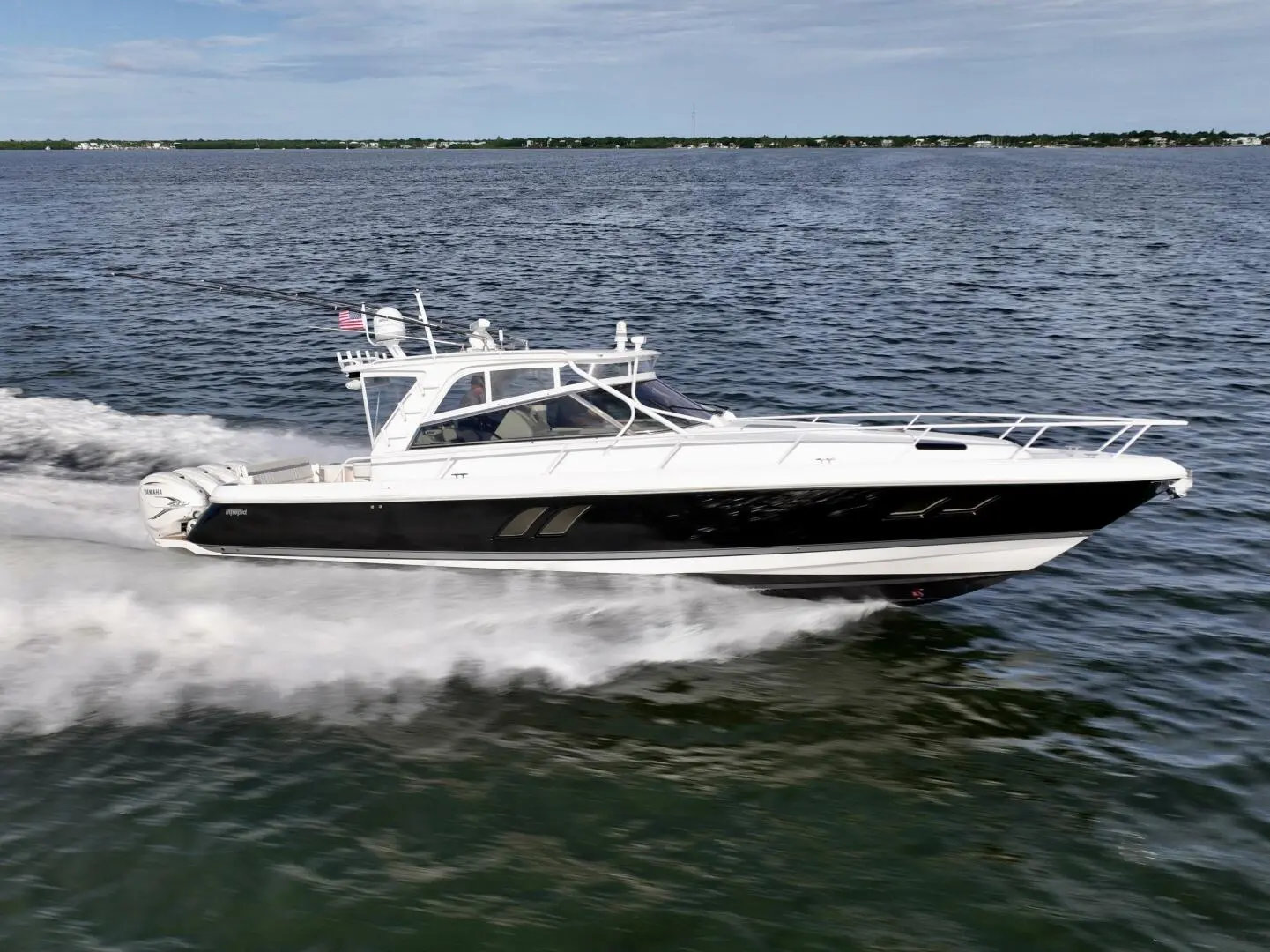 2019 Intrepid 475 sport yacht