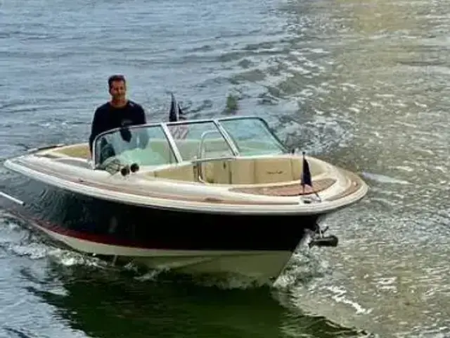 Chris Craft 27 Launch