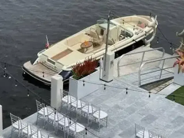 Chris Craft 27 Launch