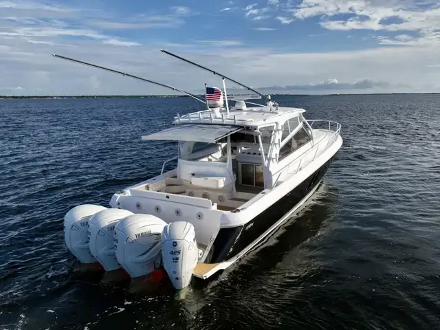 Intrepid 475 Sport Yacht