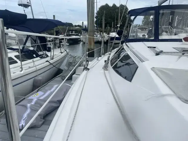 Hunter 36