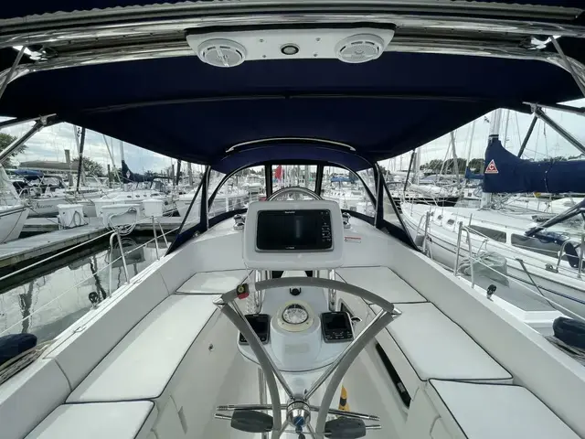 Hunter 36