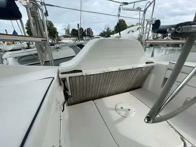 Hunter 36