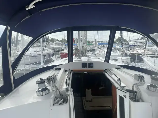 Hunter 36