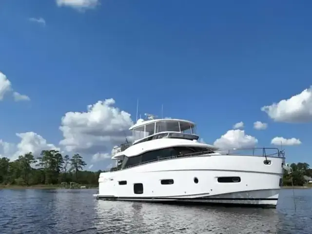 Azimut Magellano 66