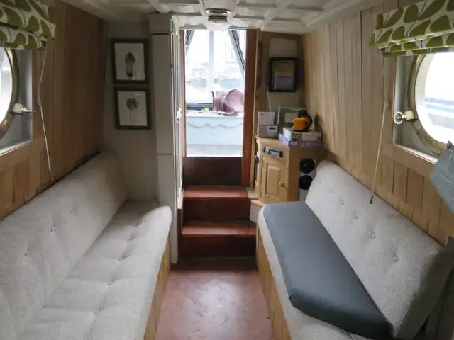 Golden Fleece Narrowboat