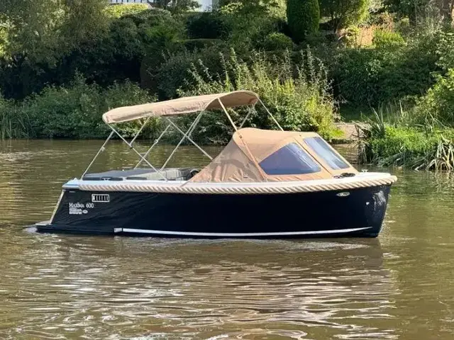 Maxima boats 600