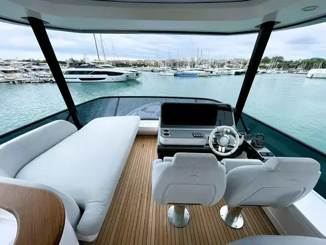 Azimut 68 Flybridge