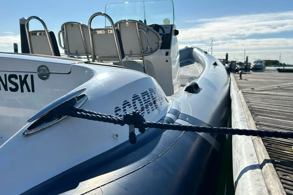 2004 Scorpion 8.1m rib