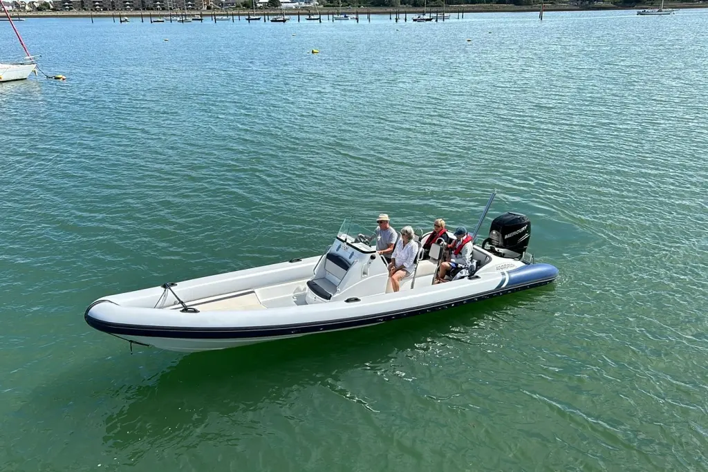 2004 Scorpion 8.1m rib