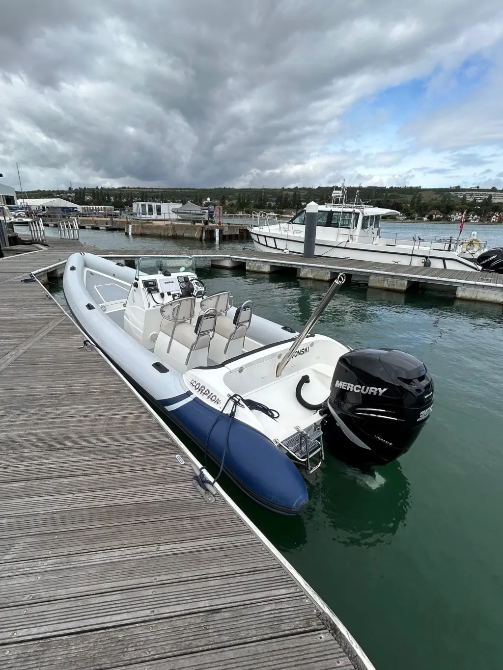 2004 Scorpion 8.1m rib