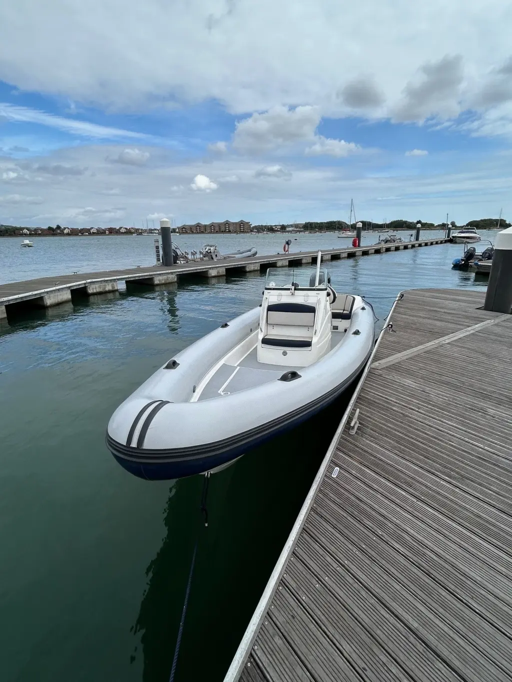 2004 Scorpion 8.1m rib