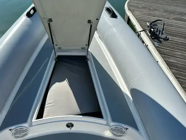 Scorpion Boats 8.1m Rib