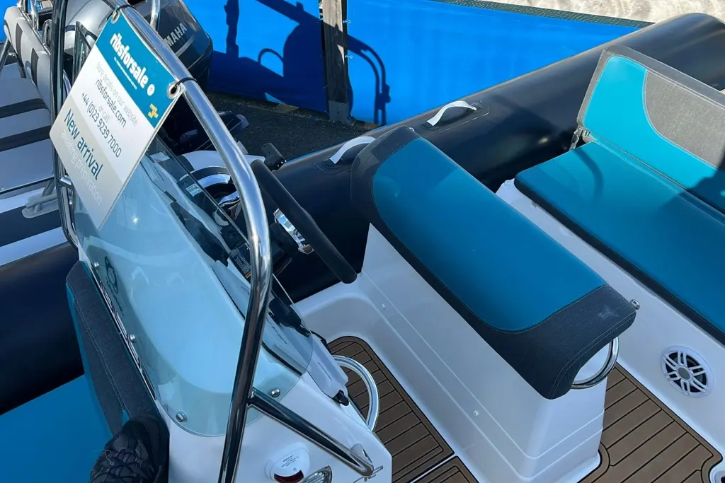 2023 Zodiac medline 580 rib