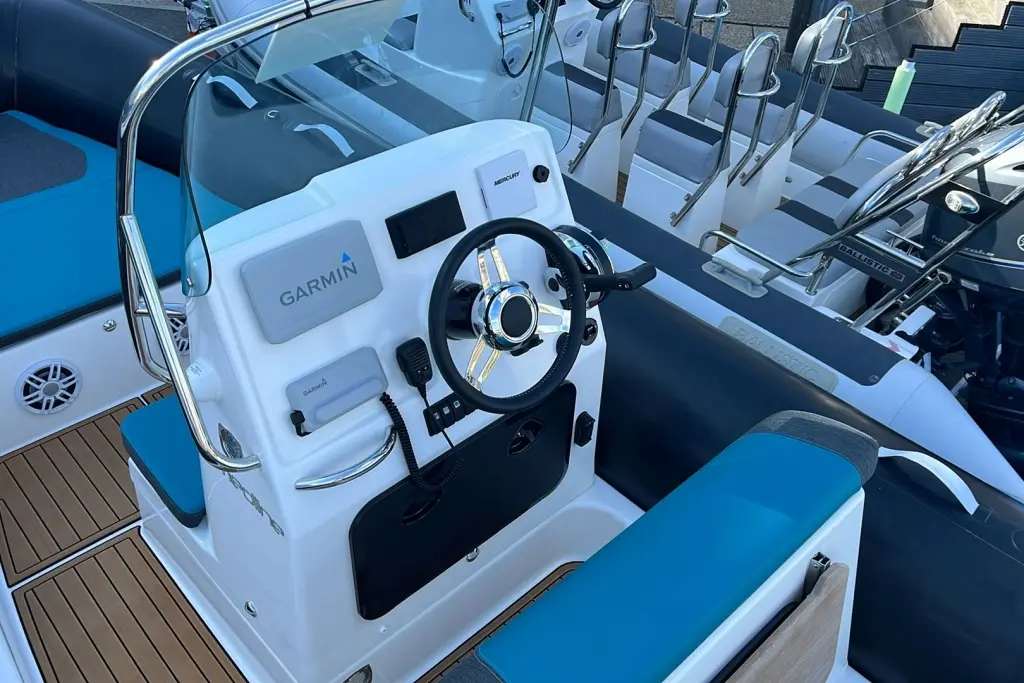 2023 Zodiac medline 580 rib