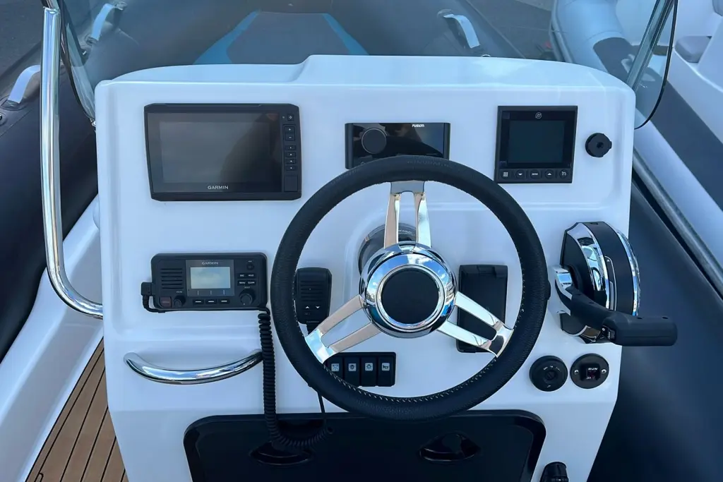 2023 Zodiac medline 580 rib