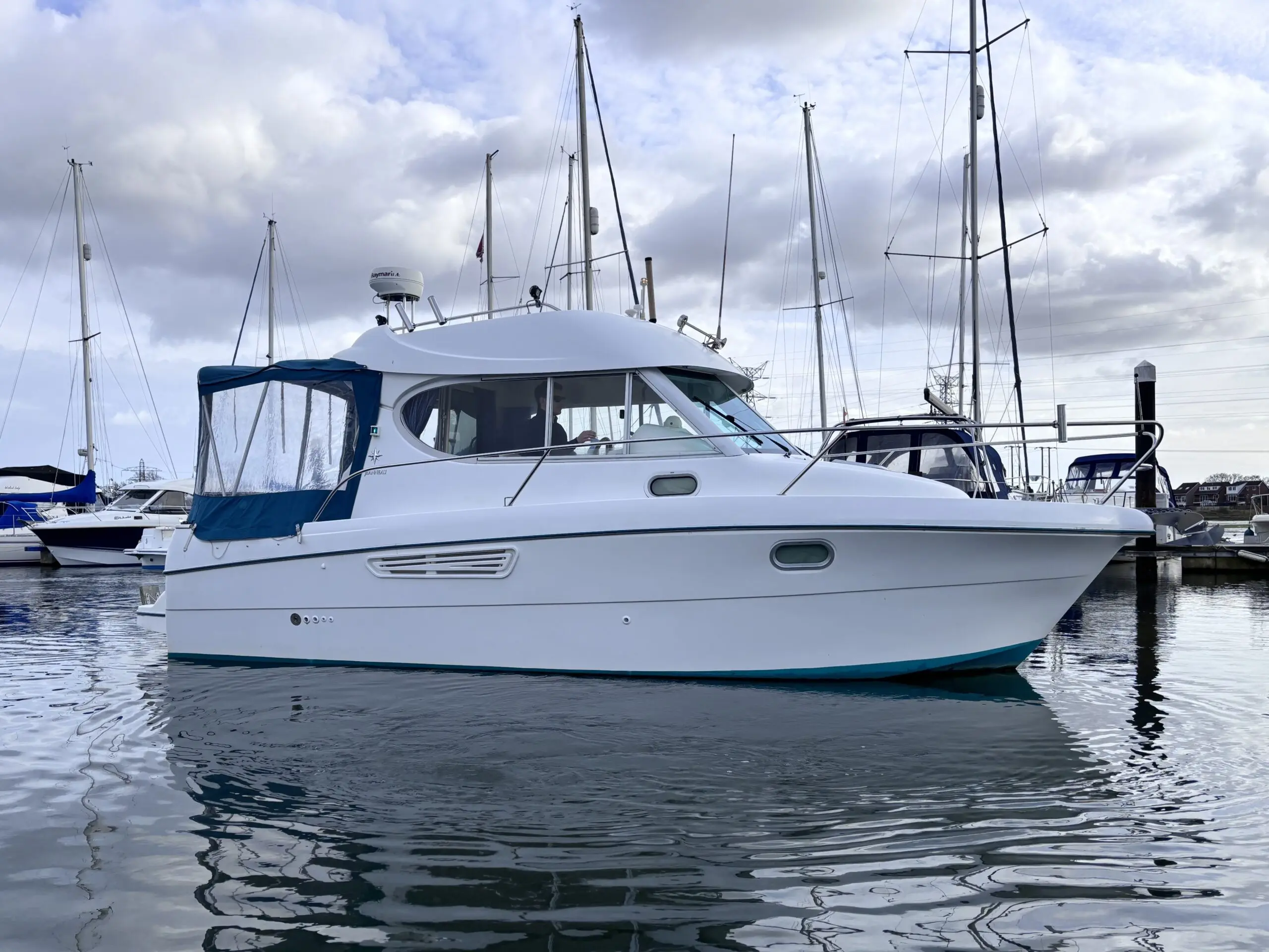 2004 Jeanneau merry fisher 805