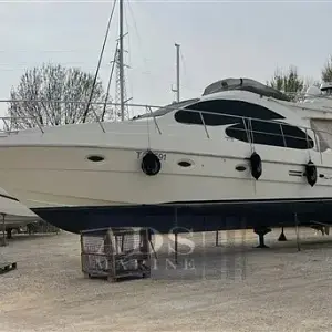 2004 Azimut 42