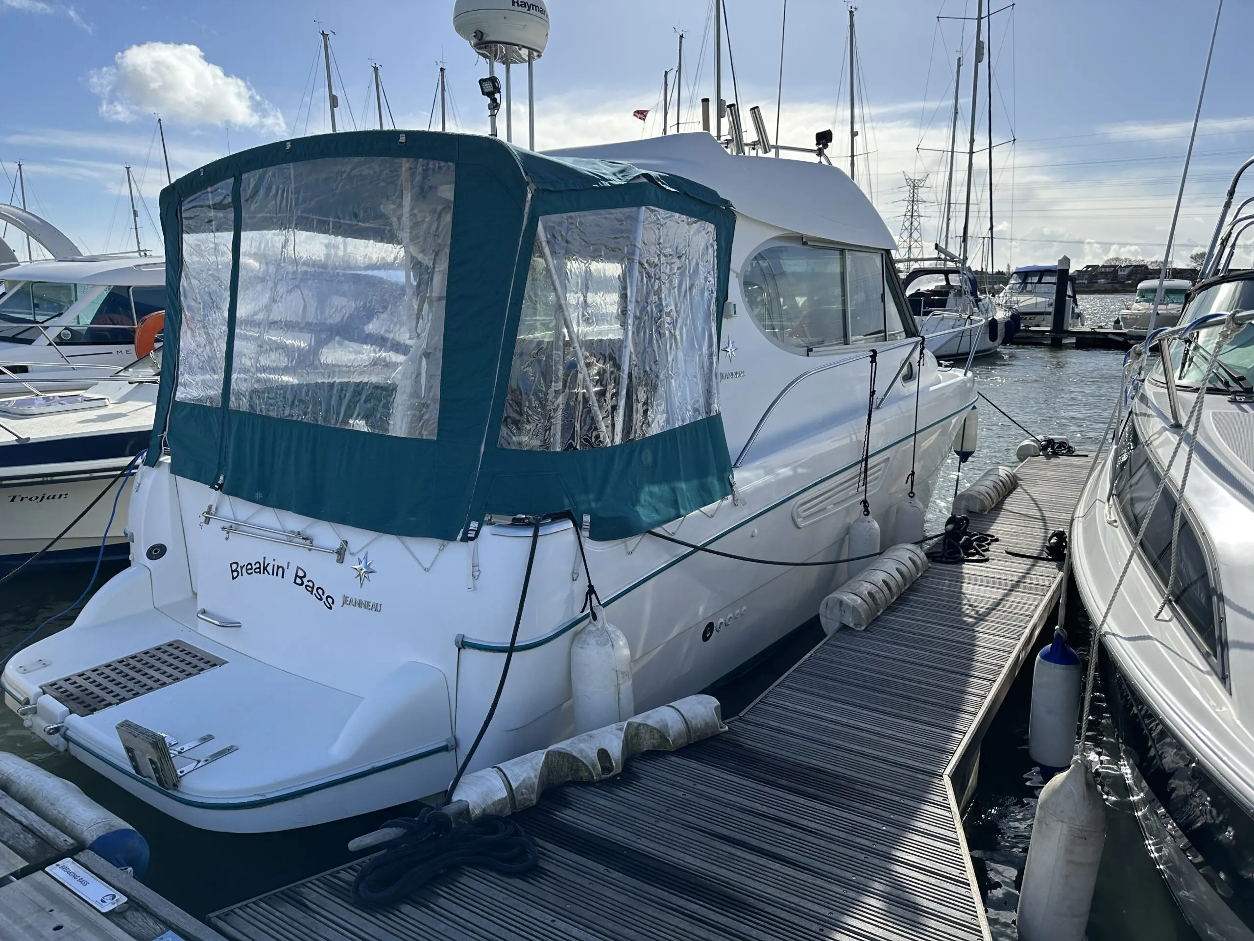 2004 Jeanneau merry fisher 805