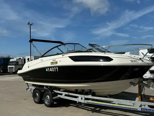 Bayliner VR5 Bowrider I-O