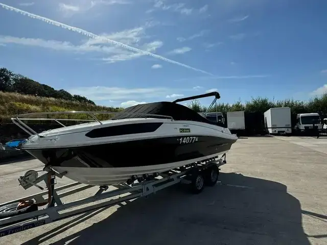 Bayliner VR5 Bowrider I-O