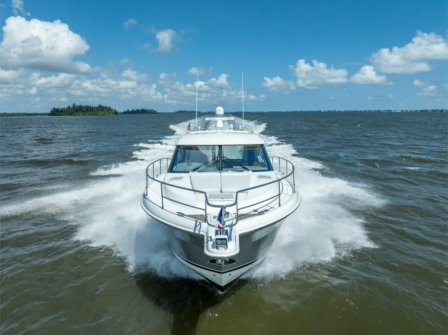 2009 Riviera 4400 sport yacht