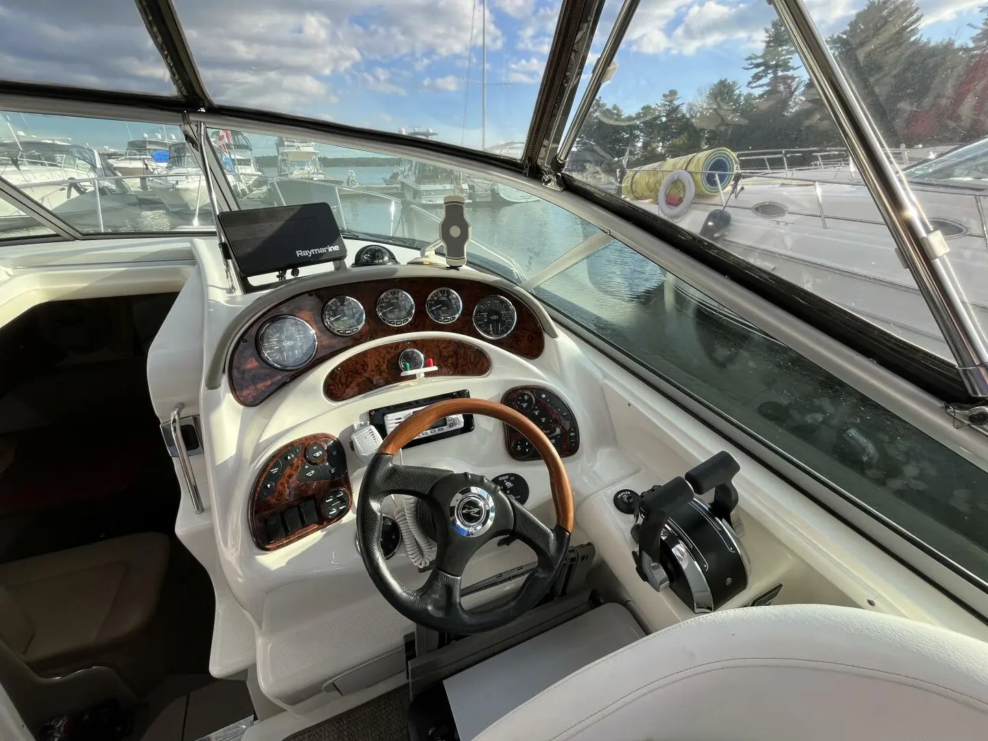 2006 Sea Ray sundancer 280