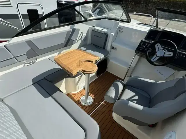 Bayliner VR5 Bowrider I-O